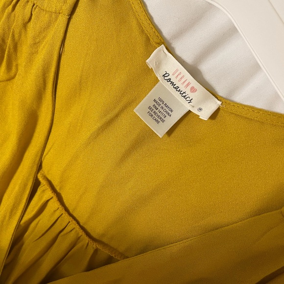 Women’s Mustard Yellow Blouse - Picture 6 of 7